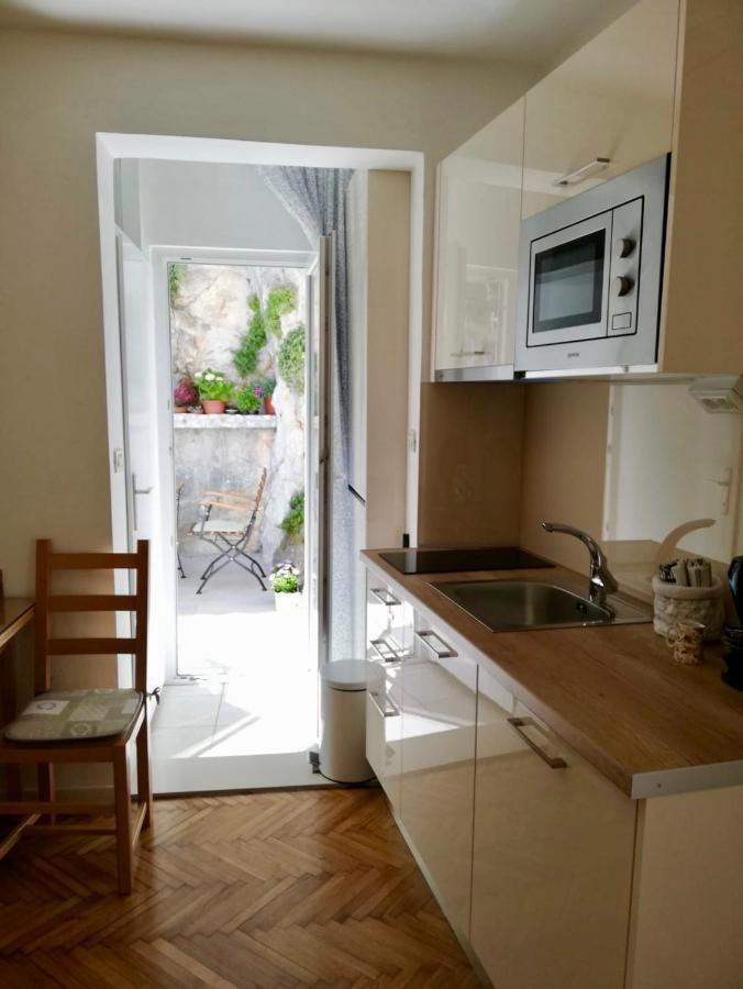 Apartments Iva Und Franka Omis Exterior photo